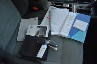 Volkswagen e-Golf | Lederen Bekleding | Zwarte Velgen | Privacy Glass | Lage km. stand! | SoH (batterijcheck) 86,4 % score! - afbeelding nr 24