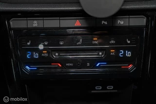 Volkswagen T-Roc Volkswagen T-Roc 2.0 TSI 4Motion R-Line PANO|BEATS|IQLIGHT| - afbeelding nr 35