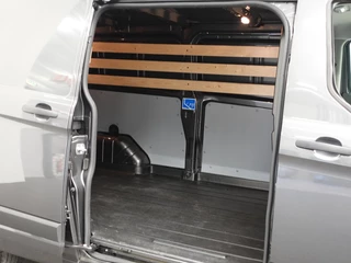 Ford Transit Custom Ford Transit Custom 300 2.0 TDCI 130pk L2H1 Trend Automaat Airco Navigatie Cruise control Camera Parkeersensoren Trekhaak Betimmering Laadruimte - afbeelding nr 42