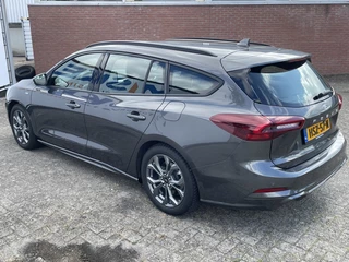 Ford Focus Ford Focus Wagon 1.0 EBH ST Line automaat 155pk - afbeelding nr 8