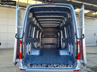 Mercedes-Benz Sprinter Mercedes Sprinter 519 CDI Automaat Dubbellucht L4H2 XXL 3500kg trekhaak ACC LED Camera Navi 16m3 Airco Trekhaak - afbeelding nr 20