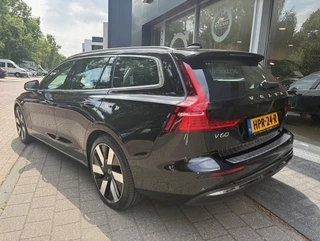 Volvo V60 Volvo V60 2.0 T6 AWD Essential | DEMO | Parkeercamera | Verwarmbare stoele - afbeelding nr 2