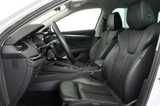 Škoda Octavia Skoda Octavia 1.4 TSI iV PHEV Style | Head-Up |  Stoelventilatie | Leder | Camera | Verwarmde achterbank | Carplay | Adaptive cruise | Full LED | Sfeerverlichting | Canton Sound - afbeelding nr 5