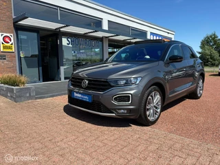 Volkswagen T-Roc Volkswagen T-Roc 1.5 TSI Sport | Pano | Trekhaak | Stoelverwarm - afbeelding nr 1