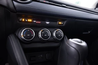 Mazda 2 Mazda 2 1.5 Skyactiv-G Luxury | NAVI | CARPLAY | ECC | CAMERA | VELGEN - afbeelding nr 11
