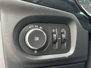 Opel Corsa Opel CORSA 1.2 Edition Navigatie Cruise Carplay Lm velgen Airco Goed onderhouden! - afbeelding nr 32