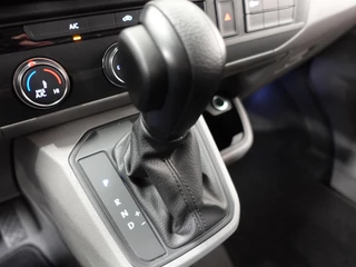 Volkswagen Transporter Volkswagen Transporter 2.0 TDI 150pk DSG Automaat Trekhaak Apple Carplay/ Android Auto Cruise control Airco Sidebars Parkeersensoren - afbeelding nr 29