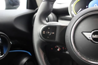 MINI Electric MINI Electric Cooper Classic 33 kWh - Carplay, Clima, Cruise, SOH 97% - afbeelding nr 12