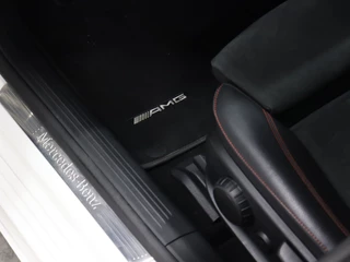 Mercedes-Benz A-Klasse Mercedes-Benz A-Klasse 180 AMG Sport [SCHUIFKANTELDAK, APPLE CARPLAY, ANDROID, HALF LEDER, CAMERA, STOELVERWARMING, PDC V+A, CRUISE, NIEUWSTAAT] - afbeelding nr 9