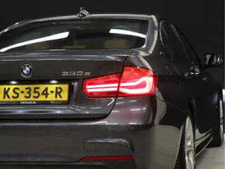 BMW 3 Serie [SCHUIFDAK, VOL LEDER, CAMERA, GROOT NAVI, HEAD-UP DISPLAY, NIEUWSTAAT] - afbeelding nr 14