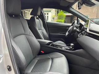 Toyota C-HR Toyota C-HR 1.8 HYBRID EXECUTIVE / LEDER / CAMERA / NAVI / TREKHAAK / 18'' LMV - afbeelding nr 7