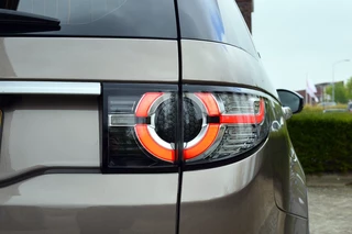 Land Rover Discovery Sport Rijklaarprijs-Garantie Panorama dak Leder navigatie Xenon 1e Eigenaar - afbeelding nr 8