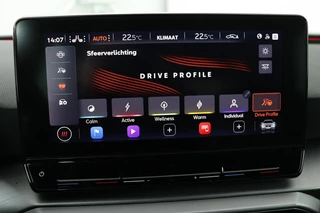 SEAT Leon SEAT Leon 1.5 eTSI FR Intens | Stoel & stuurverwarming |  Adaptive cruise | Trekhaak | Carplay | Sfeerverlichting | Camera | Navigatie - afbeelding nr 14