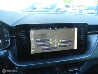 Škoda Kamiq Skoda Kamiq 1.0 TSI Monte Carlo edition - afbeelding nr 28