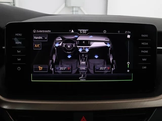 Škoda Kamiq Skoda Kamiq 1.5 TSI Business Edtion | Stoelverwarming |  Camera | Trekhaak | Carplay | Keyless | Full LED | Virtual Cockpit | Navigatie | Climate control | Parkeerhulp | Cruise control - afbeelding nr 22