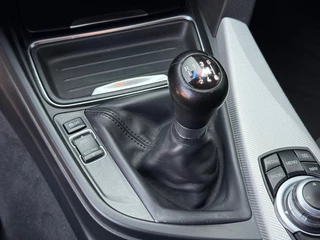 BMW 3 Serie BMW 3 Serie 320I Touring M SPORT Navi Xenon 19 Inch - afbeelding nr 31