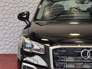 Audi Q2 Audi Q2 35 TFSI 1.5 ✅NIEUW MODEL✅ S EDITION 150PK VIR.COCKPIT ELEK.KLEP TOUCHSCREEN CARPLAY NAVI CAMERA MATRIX LED STOELVERW. PDC KEYLESS 11/2024 