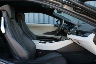 BMW i8 BMW i8 1.5 Hybrid 362PK|NL-auto|Head-up|Harman Kardon|Leder - afbeelding nr 13