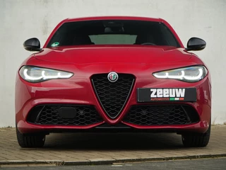 Alfa Romeo Giulia Alfa Romeo Giulia 2.0 Turbo 280 PK Competizione Q4 AWD | Harman | Veloce | 19