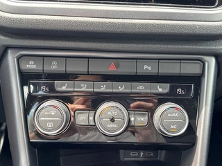 Volkswagen T-Roc Volkswagen T-Roc Cabrio 1.5 TSI DSG R-LINE NAVI/ACC/PDC/CARPLAY/STOELVERW - afbeelding nr 21