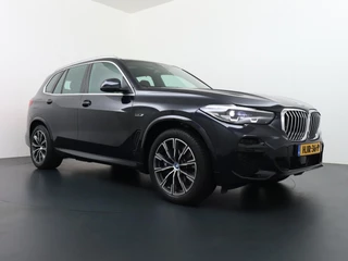 BMW X5 BMW X5 X5 45e HIGH EXECUTIVE M SPORT LUCHTVERING | STOEL/STUUR VERWARMING | DODE HOEK| PANO | BOMVOL| - afbeelding nr 2