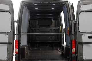 Volkswagen Crafter Volkswagen Crafter 35 2.0 TDI 140pk L3H3 (L2H2) DSG-Automaat Highline LED/ACC/Laadklep 500kg 01-2022 - afbeelding nr 6