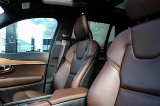 Volvo XC90 Volvo XC90 2.0 T8 Recharge AWD - PANO - SPECIALE KLEUR - afbeelding nr 4