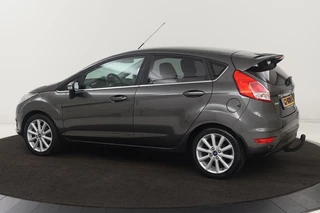 Ford Fiesta Ford Fiesta 1.0 EcoBoost Titanium | Camera | Trekhaak |  Climate control | Navigatie | Cruise control | Verwarmde voorruit | PDC | Regensensor - afbeelding nr 2