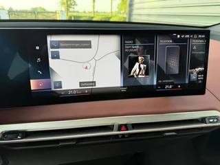 BMW iX BMW iX xDrive40 High Executive 77 kWh SOH 99% Led v+a Auto.inparkeren Pano - afbeelding nr 37