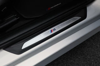 BMW 3 Serie Leer, Panoramadak, Cruise, Navigatie, Verwarmde Stoelen, Trekhaak, 18'' - afbeelding nr 33