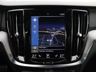 Volvo V60 Volvo V60 T6 PLUG-IN HYBRID R-DESIGN SCHUIFDAK ACC KEYLESS 19INCH STOELVER - afbeelding nr 24