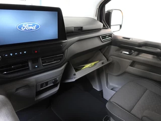 Ford Transit Custom Ford Transit Custom L2H1 Dubbele cabine 136pk Automaat Trend 2x Schuifdeur Navigatie Trekhaak Cruise control - afbeelding nr 31
