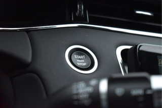 Land Rover Range Rover Evoque Land Rover Range Rover Evoque 1.5 P300e AWD R-Dynamic SE | Pano.dak | 360 gr.camera | Keyless | Elekt.stoelen | Carplay | Full LED | 20