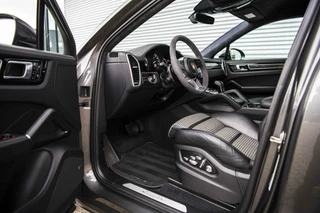 Porsche Cayenne Porsche Cayenne Coupé 3.0 E-Hybrid | Lightweight Package | SportDesign | Sport Chrono | PASM | Carbon | 22 inch | NL Auto | - afbeelding nr 5