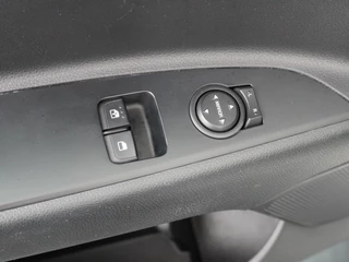 Kia Stonic - Navigatie - Camera - Airco - Cruise control - 17 inch LM velgen - Fabrieksgarantie tot 03-2027 - afbeelding nr 27