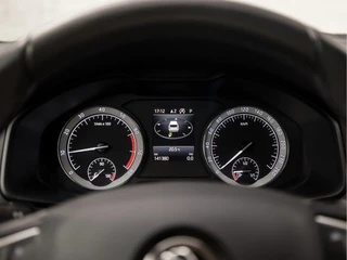 Škoda Karoq Automaat (APPLE CARPLAY, GROOT NAVI, CAMERA, LEDER/ALCANTARA, STOELVERWARMING, SPORTSTOELEN, ADAPTIVE CRUISE, GETINT GLAS, PARKEERSENSOREN, LED KOPLAMPEN, NIEUWE APK, NIEUWSTAAT) - afbeelding nr 22