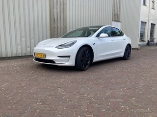 Tesla Model 3 - afbeelding nr 4