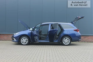 Toyota Auris Toyota Auris TS 1.8 Hybrid Lease Pro I Luxe uitvoering I NL-auto - afbeelding nr 12