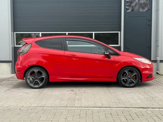 Ford Fiesta Ford Fiesta ST RACE RED 182 PK / AIRCO RECARO STOELVERWARM BT PDC CAMERA - afbeelding nr 3