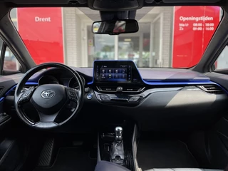 Toyota C-HR Toyota C-HR 1.8 Hybrid Bi-Tone | Navi | Stoelverwarming | Cruise Control - afbeelding nr 8