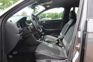 Volkswagen T-Roc Volkswagen T-Roc 1.5 TSI Sport Business 3x R-Line / Camera / Virtual Cockpit / Navigatie / 19'' / Keyless / Stoelverwarming / ACC - afbeelding nr 10