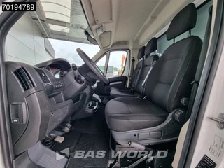 Peugeot Boxer Peugeot Boxer 165PK Bakwagen Laadklep Zijdeur Lat om lat Airco Bluetooth Radio Meubelbak Koffer Gesloten laadbak 21m3 Airco Cruise control - afbeelding nr 11