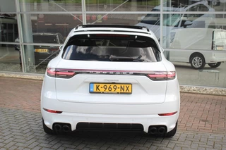 Porsche Cayenne Porsche Cayenne 3.0 E-Hybrid | Sport Chrono | Pano | HUD | Origineel NL Auto! - afbeelding nr 8