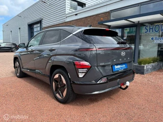 Hyundai Kona Hyundai Kona Electric Comfort Smart 65.4 kWh | Warmtepomp | Trekhaak | Stoel + stuur verwarm - afbeelding nr 3