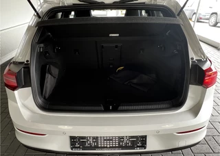 Volkswagen Golf Volkswagen Golf 1.4 eHybrid GTE / Navigatie / IQ Light /Standkachel - afbeelding nr 11