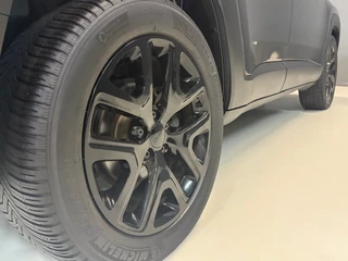 Jeep Renegade Jeep Renegade 1.3T 150pk DDCT S Automaat (Limited) exterieur volledig zwart Apple carplay, Adaptive cruise, Led koplampen - afbeelding nr 24