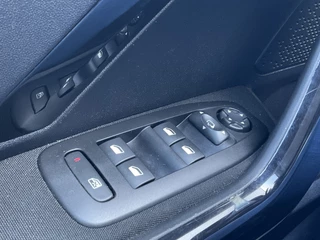 Peugeot 208 Peugeot 208 1.2 PureTech Blue Lease Executive Trekhaak Nav Pdc Carplay Voll.Onderhouden! - afbeelding nr 30