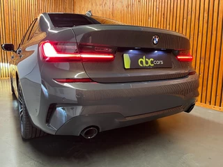 BMW 3 Serie BMW 3 Serie 320e M-SPORT AUTOMAAT/ LEER/ PANORAMADAK - afbeelding nr 21
