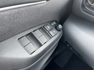 Toyota Yaris Cross Toyota Yaris Cross 1.5 Hybrid 130 Dynamic | Comfort Pack | Stuur + Stoelverwarming - afbeelding nr 16