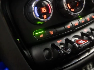 MINI Clubman Automaat (NAVIGATIE, CLIMATE, STOELVERWARMING, GETINT GLAS, SPORTSTOELEN, CRUISE, PARKEERSENSOREN, NIEUWSTAAT) - afbeelding nr 10